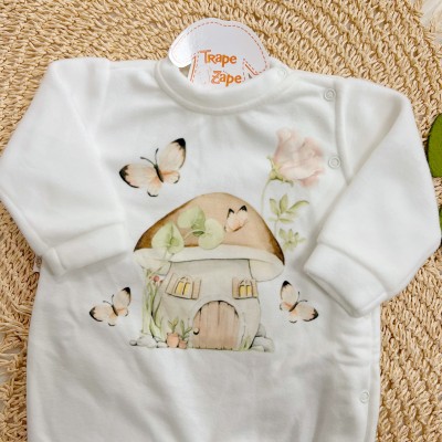 Macacão em Soft Casinha de Cogumelos - Off White e Areia